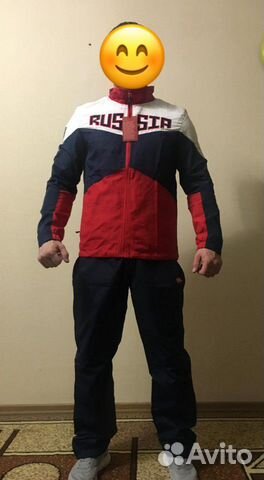 Спортивный костюм Спортивный костюм