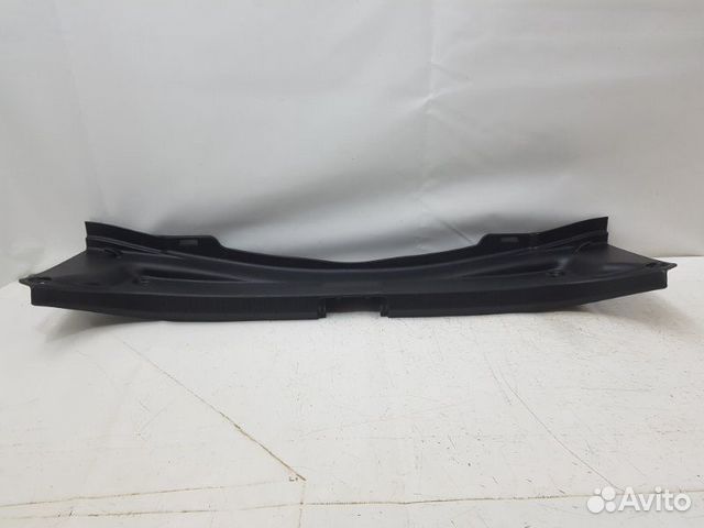 Накладка замка багажника Toyota Camry V70