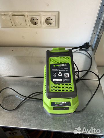 Снегоуборщик greenworks