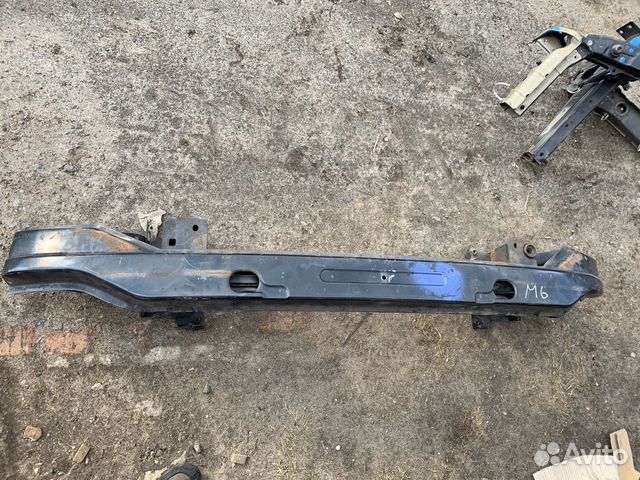 Усилитель передний на Мерседес w639