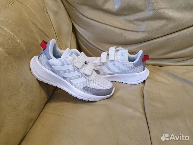 Кроссовки Adidas новые детские 31 и 33 р Кроссовки Adidas новые детские 31 и 33 р