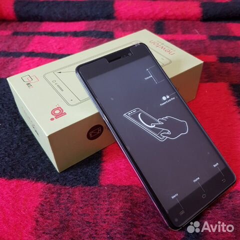 Смартфон Newton 5,5