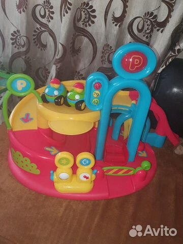ELC гараж с машинками ELC гараж с машинками