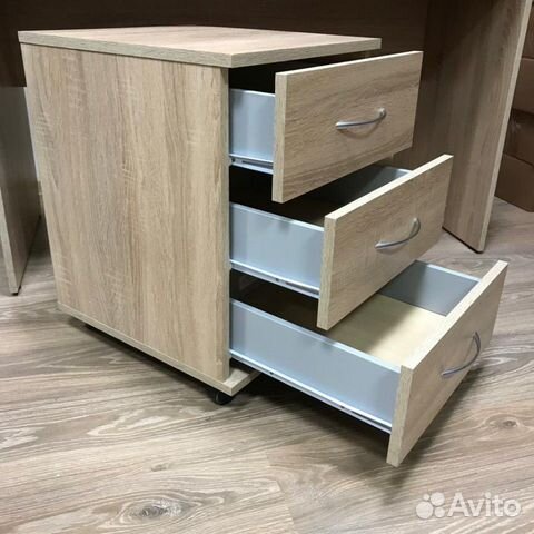 Офисный стол Офисный стол