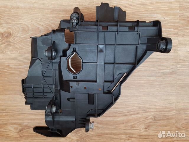 Площадка фары левая VW Touareg 02-07 Площадка фары левая VW Touareg 02-07