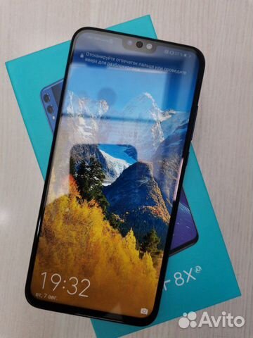 Телефон Huawei Honor 8X Телефон Huawei Honor 8X