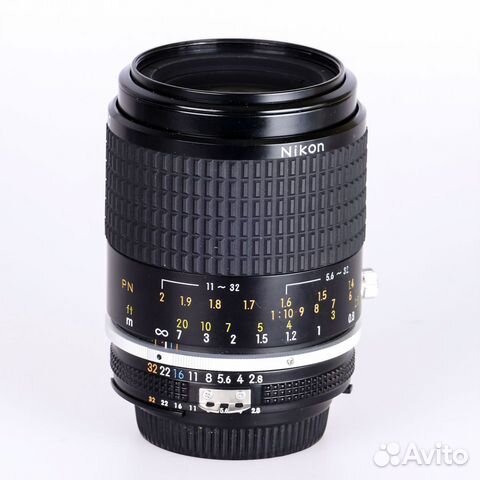 Nikon 105mm f/2.8 AiS Nikkor