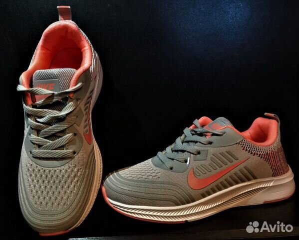 Кроссовки Nike