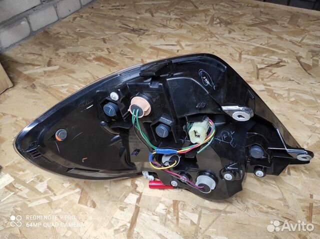 Фонарь задний правый Subaru Impreza Фонарь задний правый Subaru Impreza