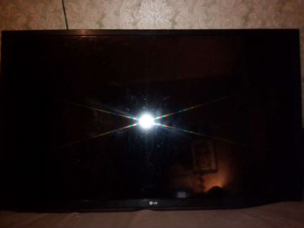 Телевизор LG 47LM660T разбита матрица