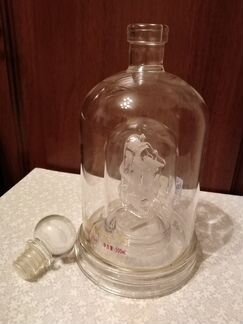 Коллекционная бутылка графин с корабликом