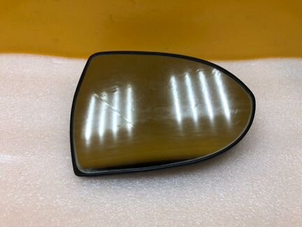 Зеркальный элемент правый Kia Sportage 3 2010-2016