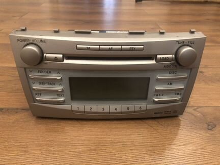 Штатная магнитола Camry 40