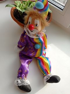 Кукла клоун фарфоровый