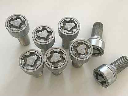 Секретка volkswagen. Секретка volkswagen. Vag 000071597d колесный болт секретка. Болты на тигуан 1. Секретка volkswagen.