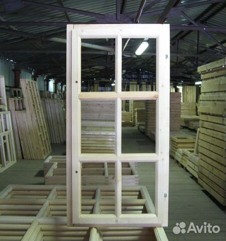 Деревянное окно для веранды