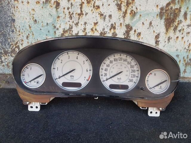 Щиток приборов Chrysler 300m