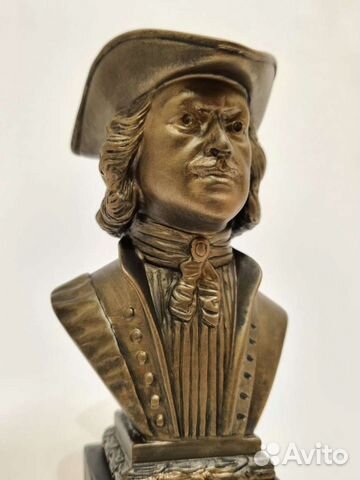 Петр Первый бюст 2