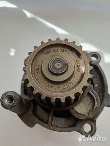 Насос водяной помпа VAG 06A121031C