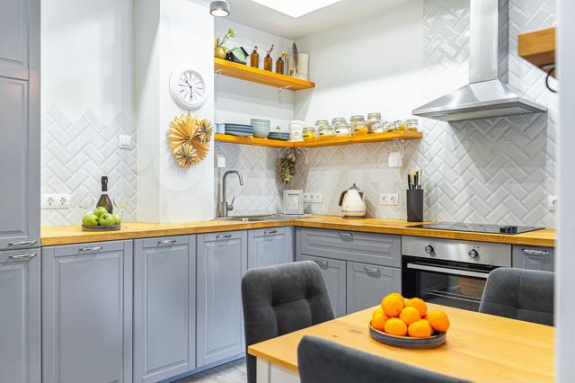 2-к. квартира, 40 м², 1/5 эт.