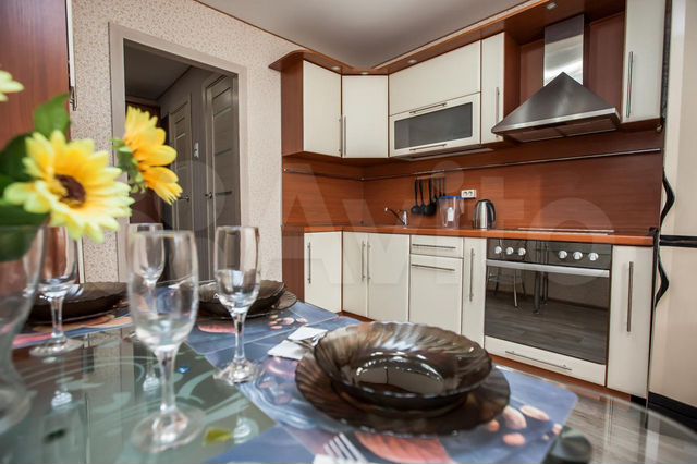 2-к. квартира, 56 м², 4/9 эт.