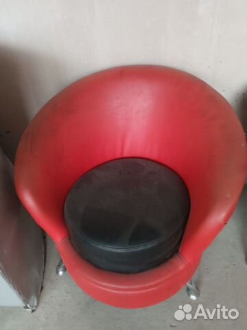 Кожанное кресло