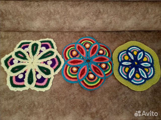 Вязанная накидка на стул/табурет