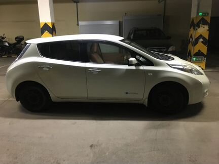 Nissan Leaf AT, 2011, 140 000 км