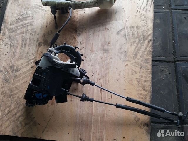 Замок передний левый Hyundai Аванта MD