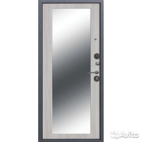Дверь черный муар входная с зеркалом