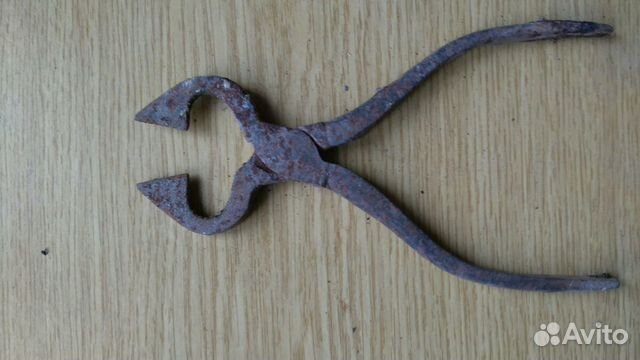 Старинные щипцы для сахара