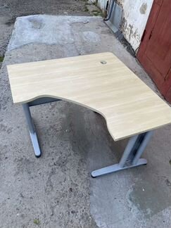 Стол офисный