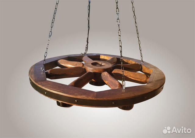 Оригинальная деревянная люстра
