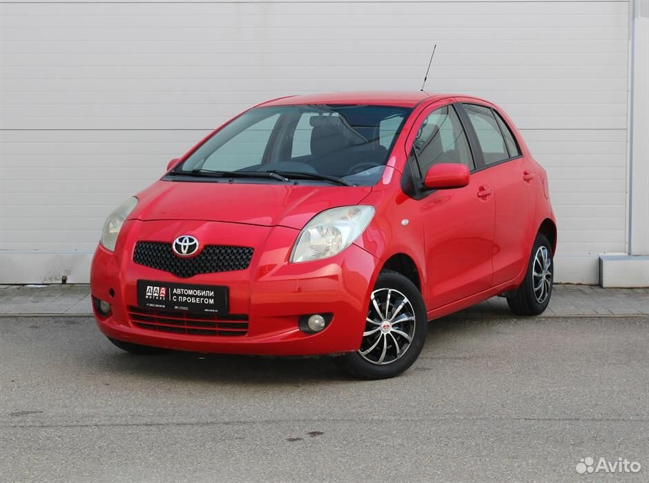 Тойота ярис 2008 робот. Toyota Yaris 2008. Тойота Ярис 2008 трехдверная. Лампочки на Тойота Ярис 2008. Тойота Ярис на 16 дисках 2008.