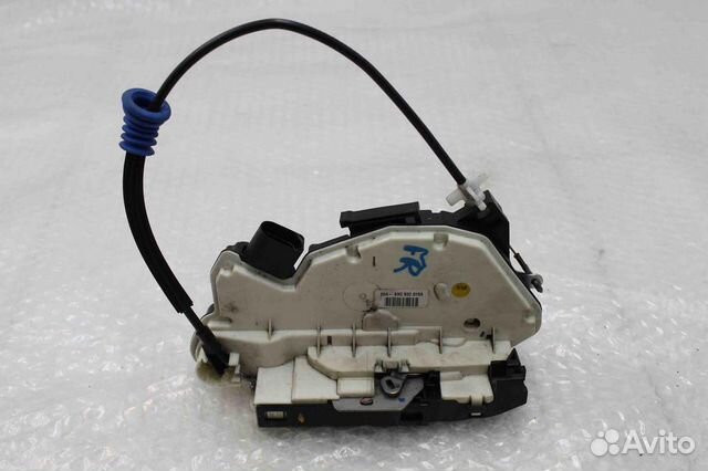 Замок двери передней правой Volkswagen Passat CC 2