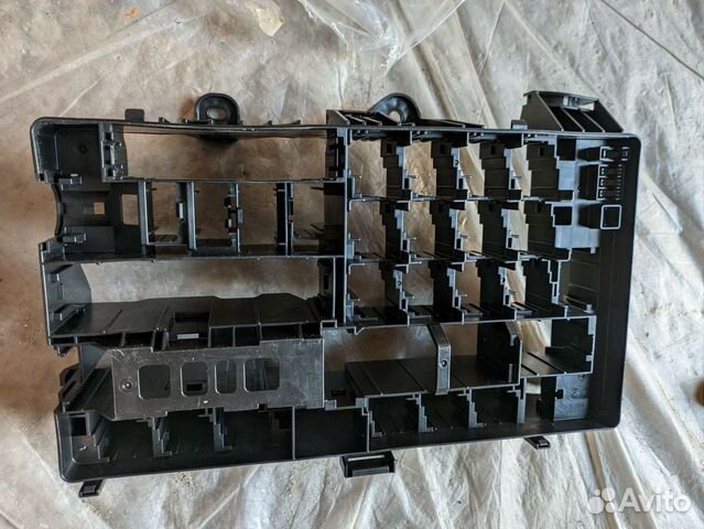 Корпус блока предохранителей lexus lx 570