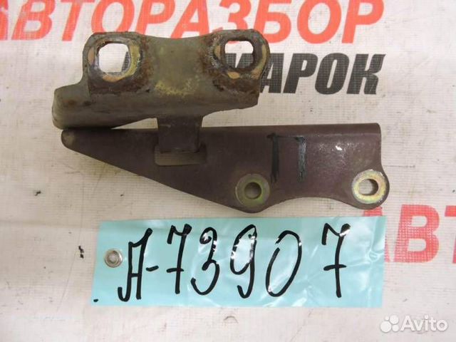 Петля капота правая Nissan Maxima A32 1995-2000