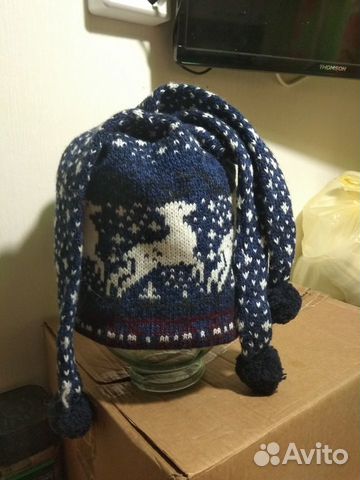 Шапка с оленями