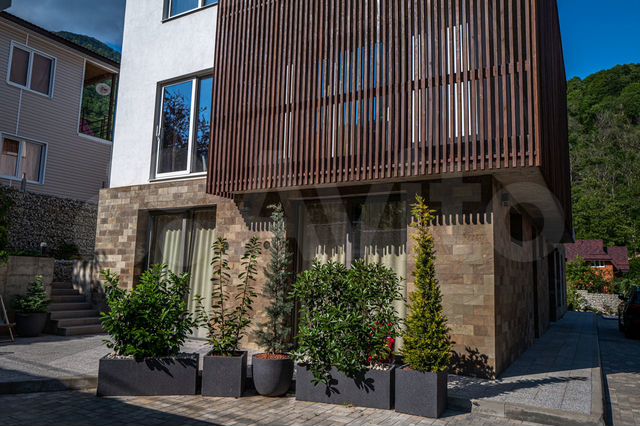 2-к. квартира, 52 м², 1/3 эт.