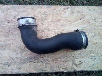 Впускной патрубок VAG