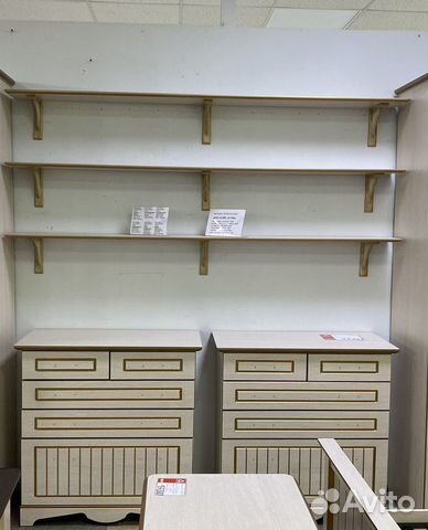 Настенная полка новая