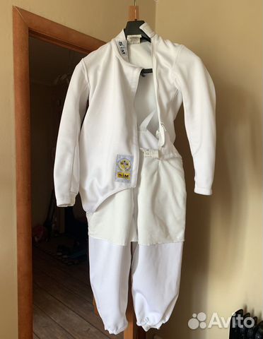 Фехтовальный костюм