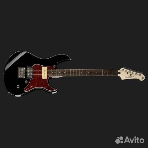 Электрогитара Yamaha + Аксессуары