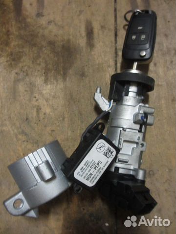 Замок зажигания Chevrolet Aveo T300 2011