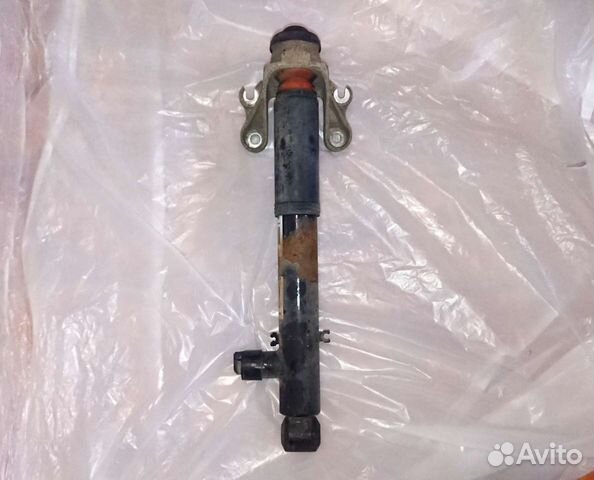 Задний левый амортизатор Volvo XC90 II 2015