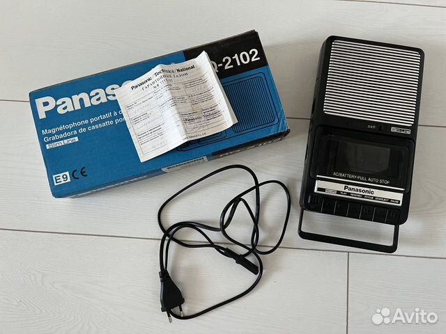 Кассетный диктофон Panasonic