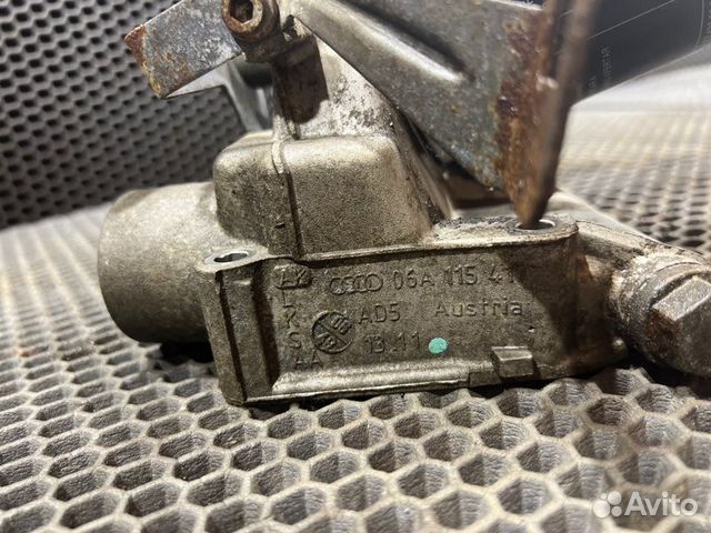 Кронштейн масляного фильтра Volkswagen Jetta 5 BSE