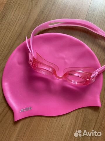 Шапочка и очки для бассейна