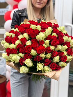 Букет из 101 розы красно-белый 50см