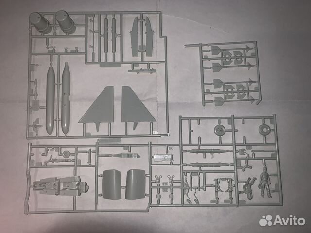 Продаю сборную модель 1/48 самолёт F-4C Phantom 2